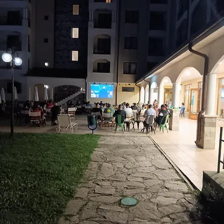 Sunrise 2 Bedrooms Apartment *