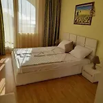 Sunrise 2 Bedrooms *